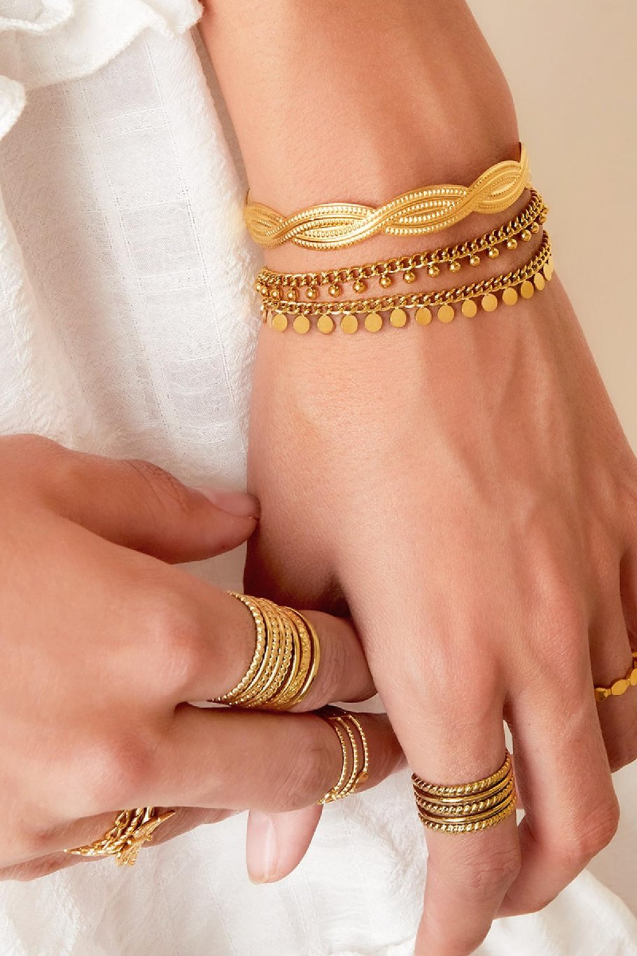 Pendant Bracelet Gold