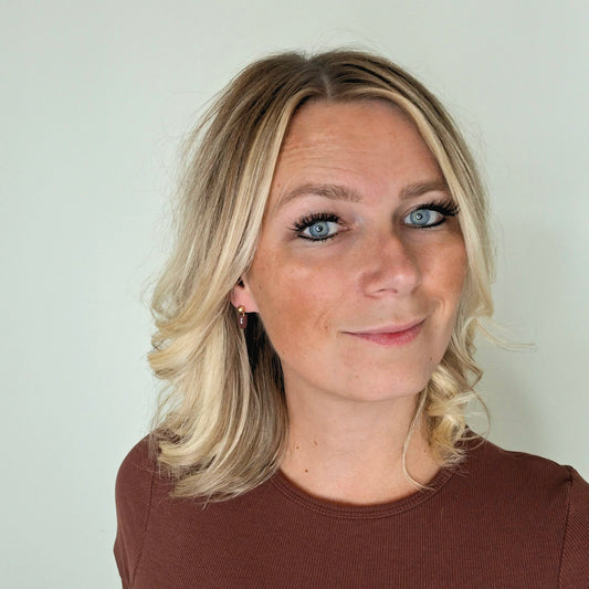 Pixie Dark Bordeaux Glossy