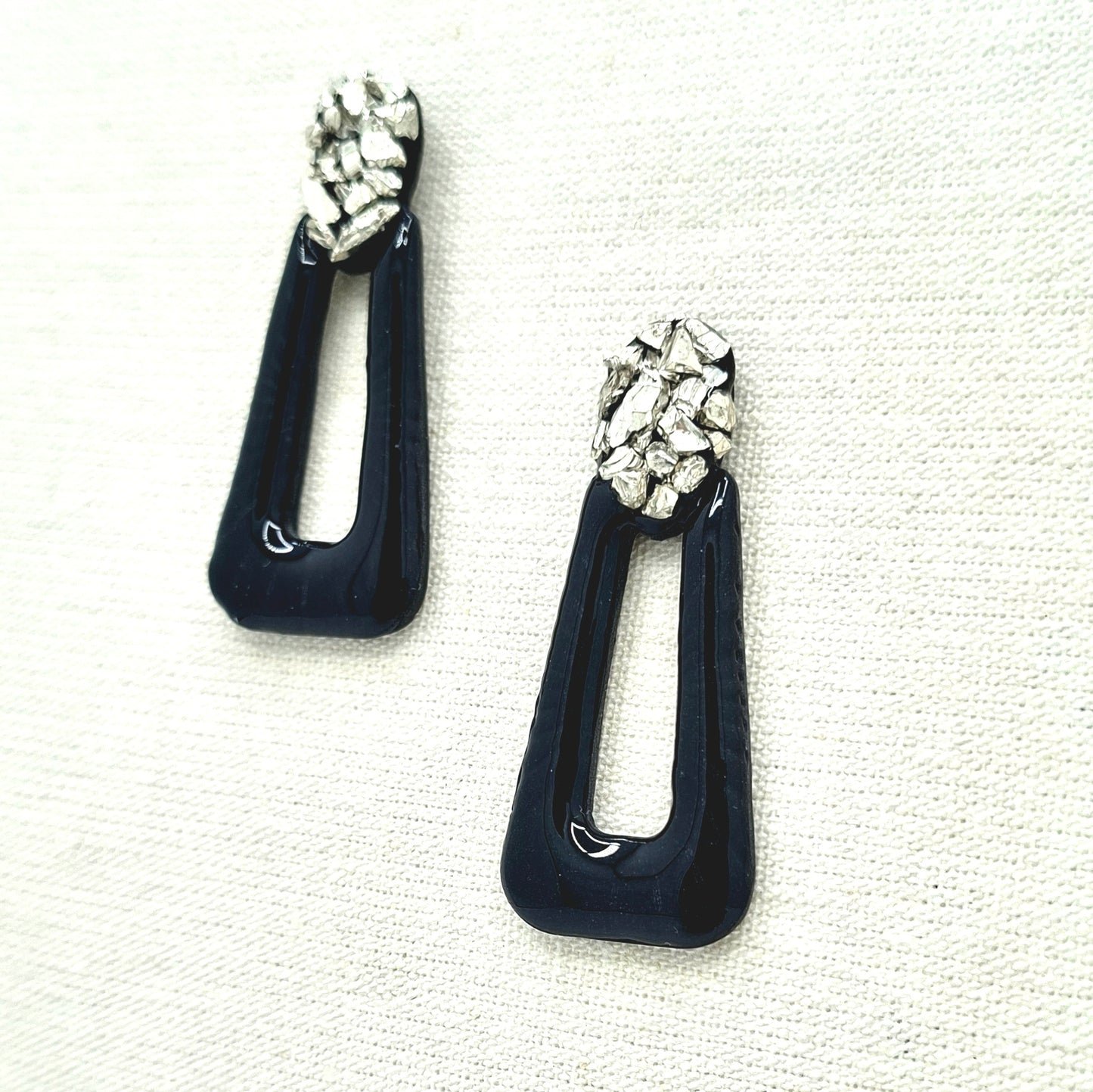 Cleo Black With Silver Glass