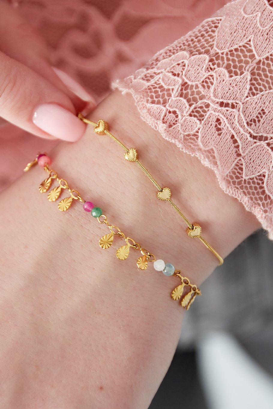 Teardrops & Multi Color Pearls Bracelet Gold