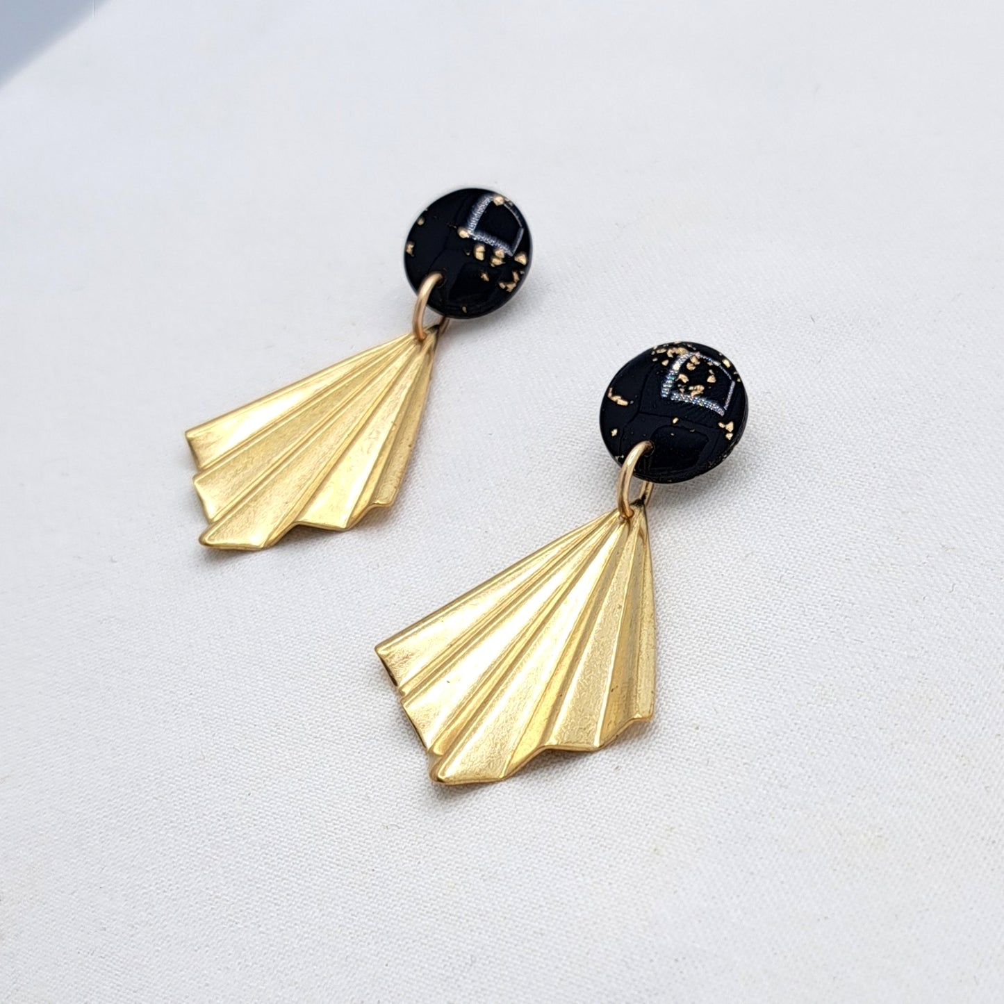 Lara Black & Gold Glossy