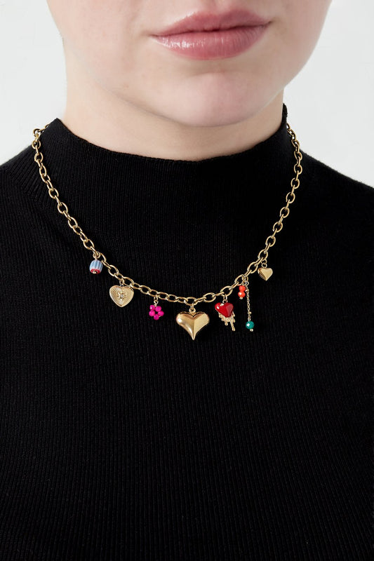 Queen Of Hearts Charm Necklace Gold