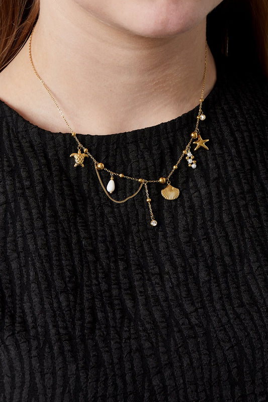 Seashell & Turtle Beach Charm Necklace Gold