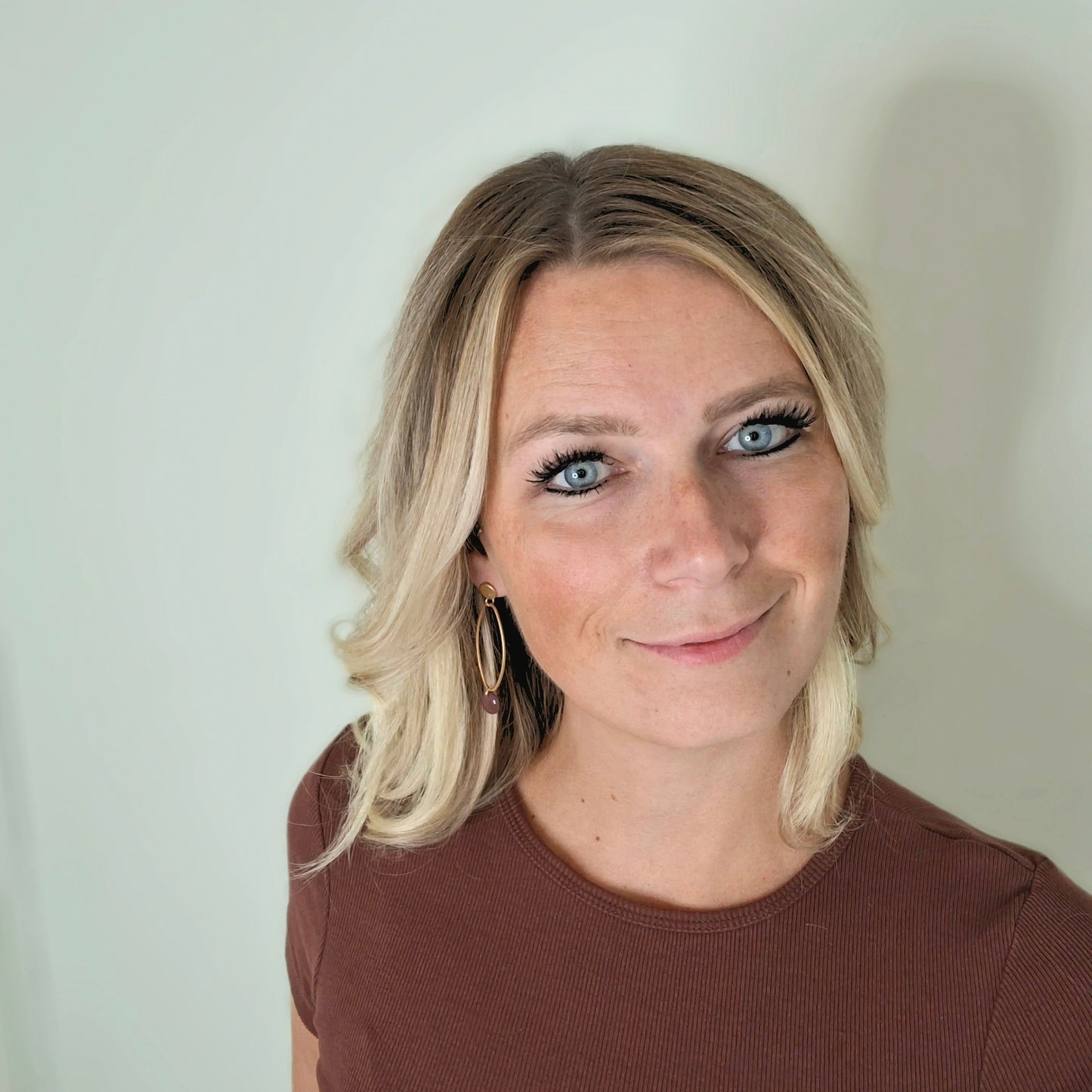 Eve Dark Bordeaux Glossy