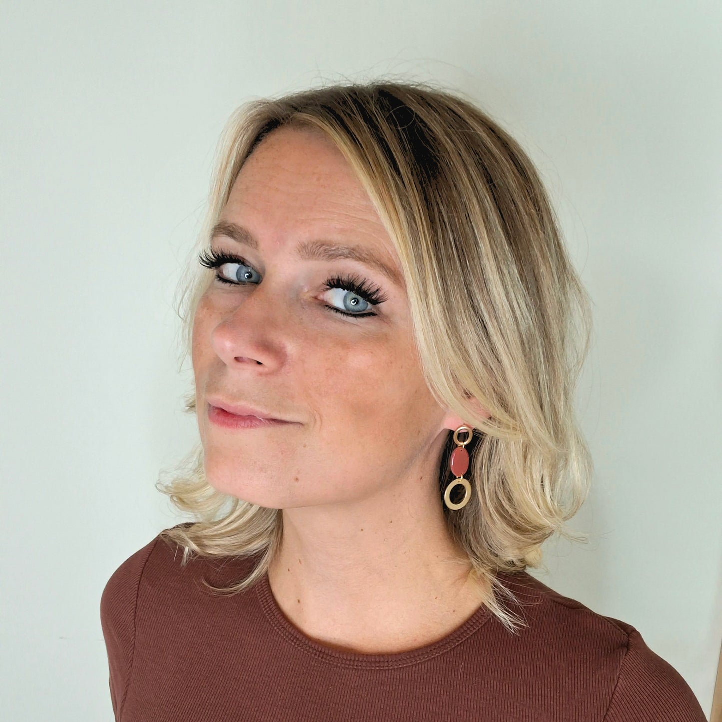 Livinia Maroon Glossy