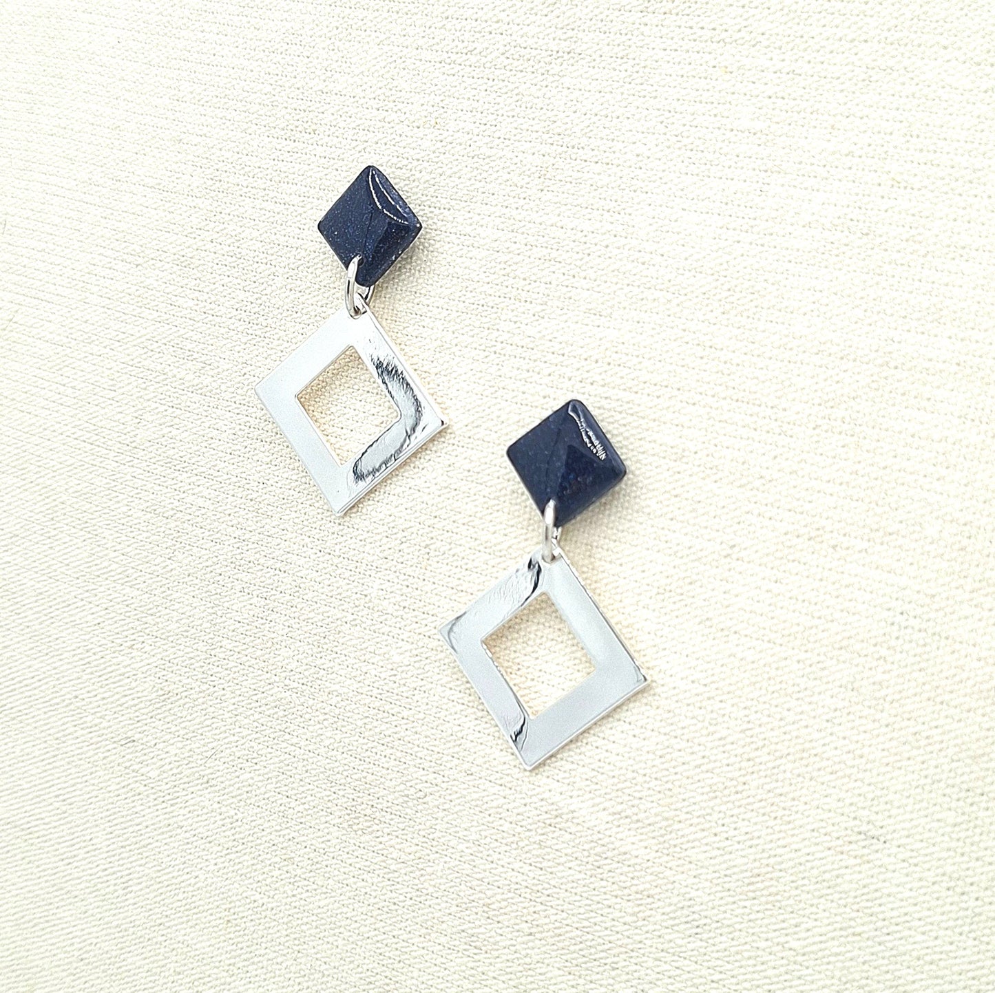 Vera Dark Blue