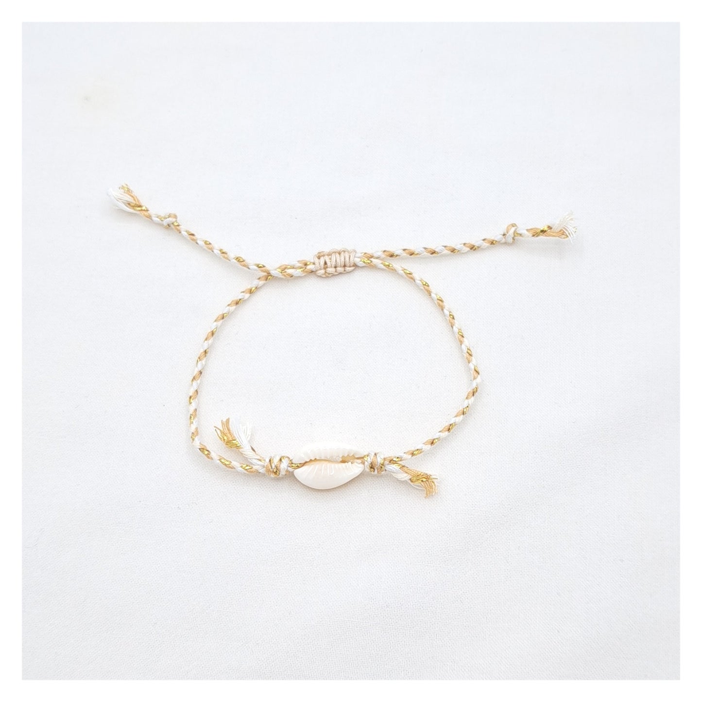 Shell Bracelet - Beige/Gold